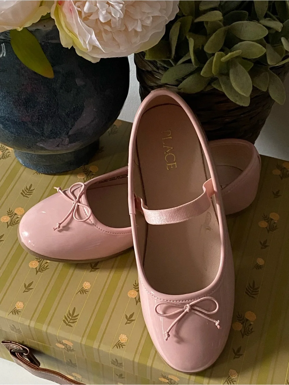 The Children's Place Pink Patent Ballet Flats with Bow Size 2